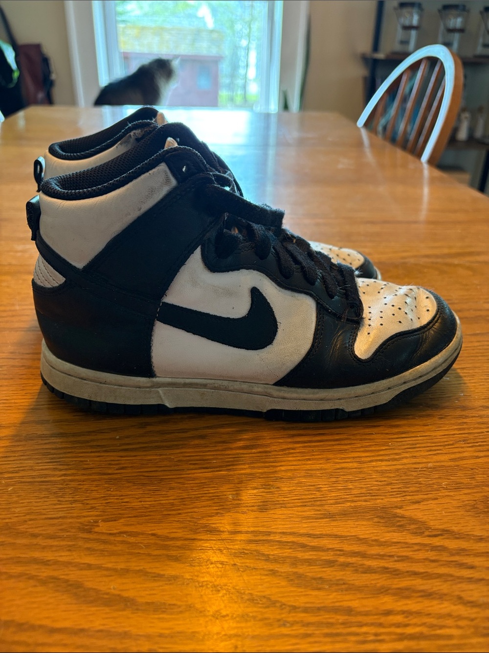 Girls Nike Dunk High Black and White High-Top Sneakers